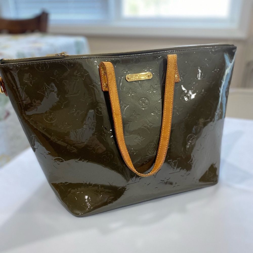 Louis Vuitton Bellevue Handbag Monogram Vernis PM Green